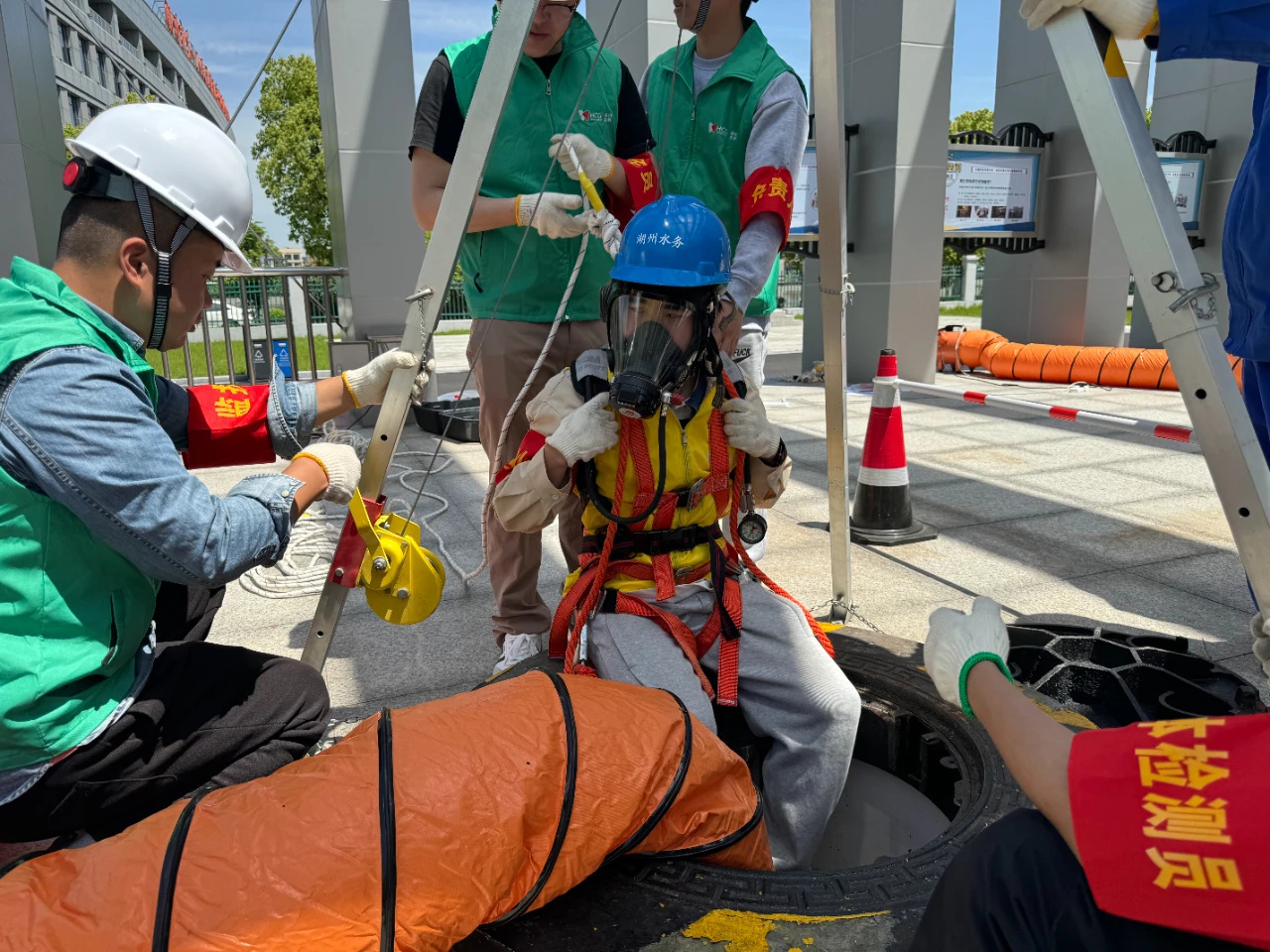 18����LUCK����(�й�)�ɷ����޹�˾