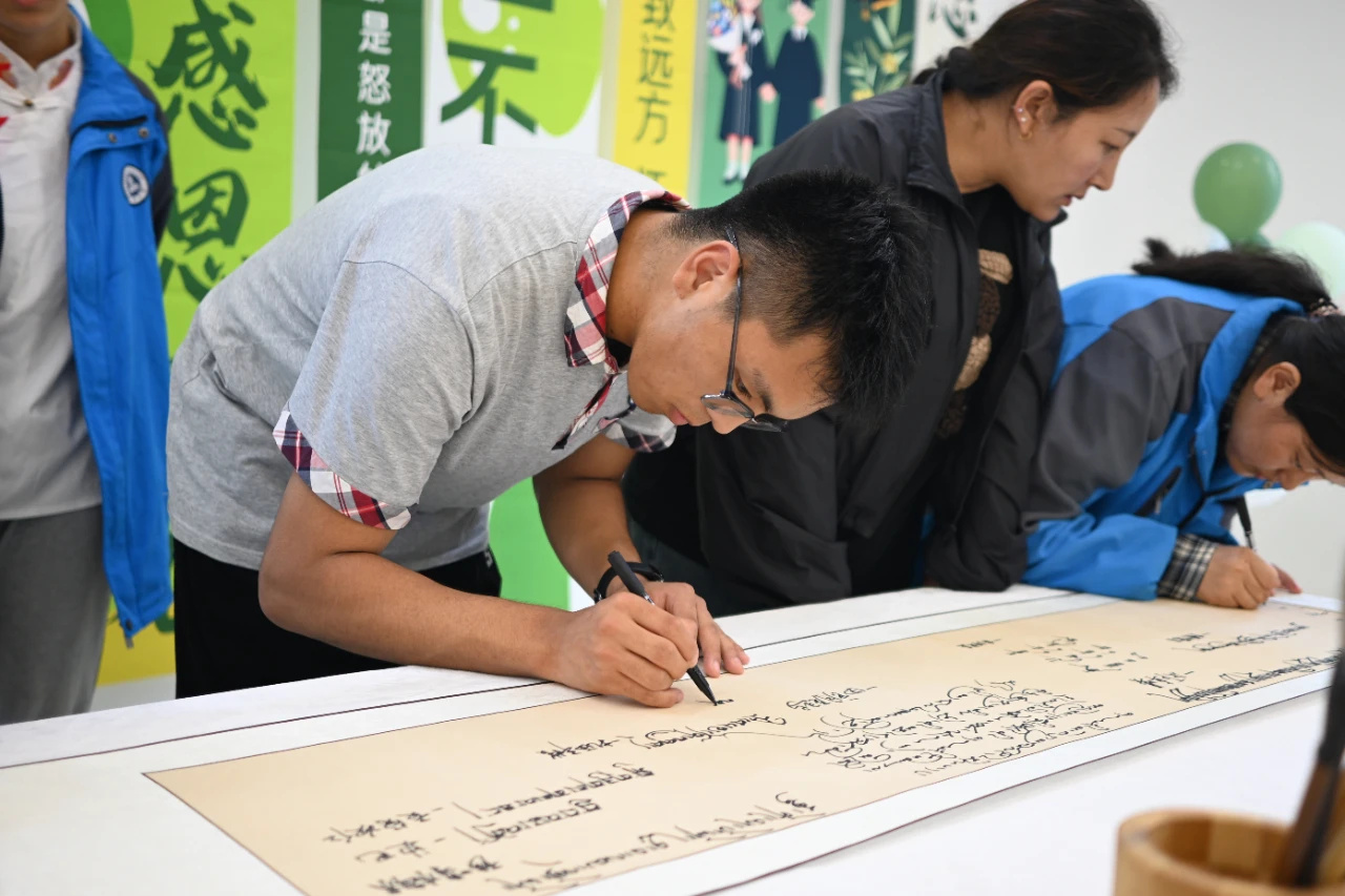 18����LUCK����(�й�)�ɷ����޹�˾