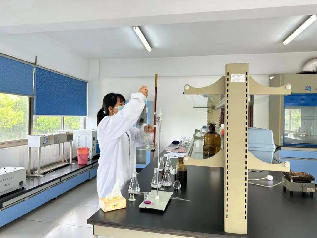 18����LUCK����(�й�)�ɷ����޹�˾