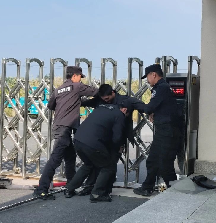 18����LUCK����(�й�)�ɷ����޹�˾